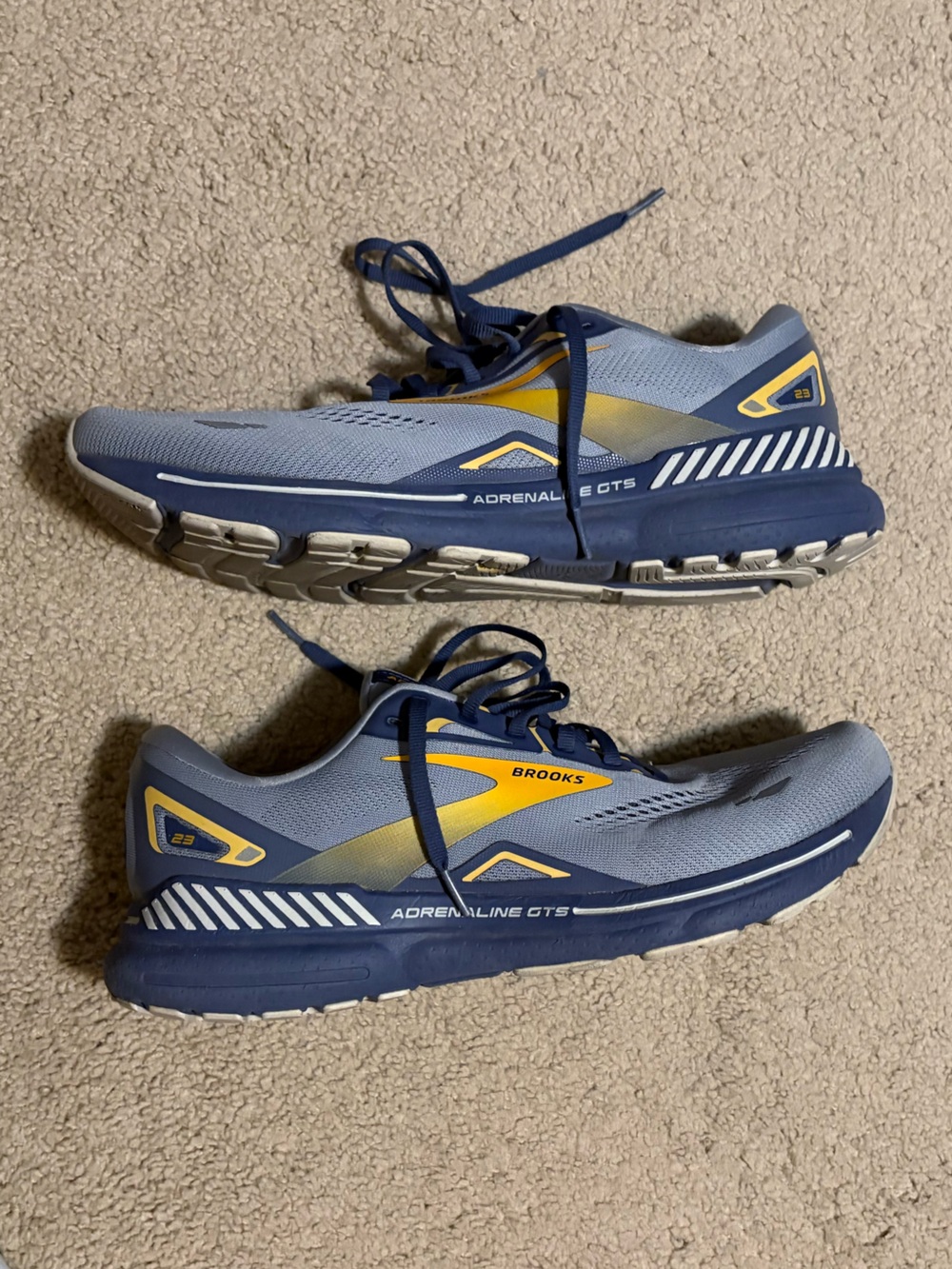 Brooks Adrenaline GTS Men’s Athletic Shoes in Light Blue, Navy & orange